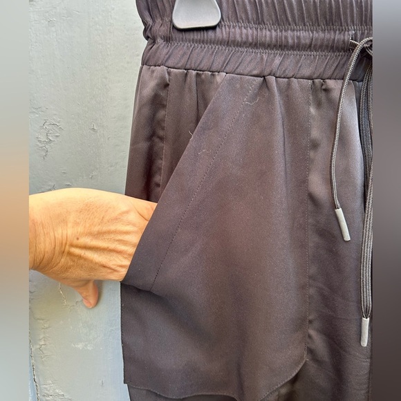 High Everyday Couture black Cargo Pants, size 10 - Picture 3 of 11